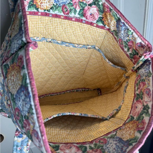 NWOT Vera Bradley Pastel Blue Vera Tote Bag Retired Pattern - LAST ONE - Picture 6 of 9